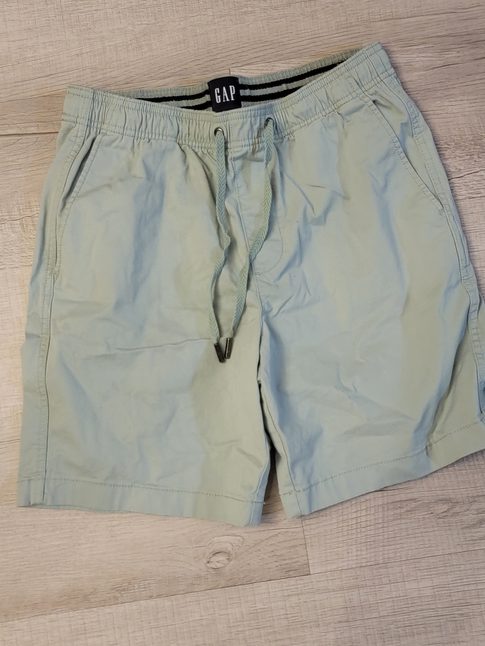 GAP Men's Sage Green Drawstring Cargo Shorts